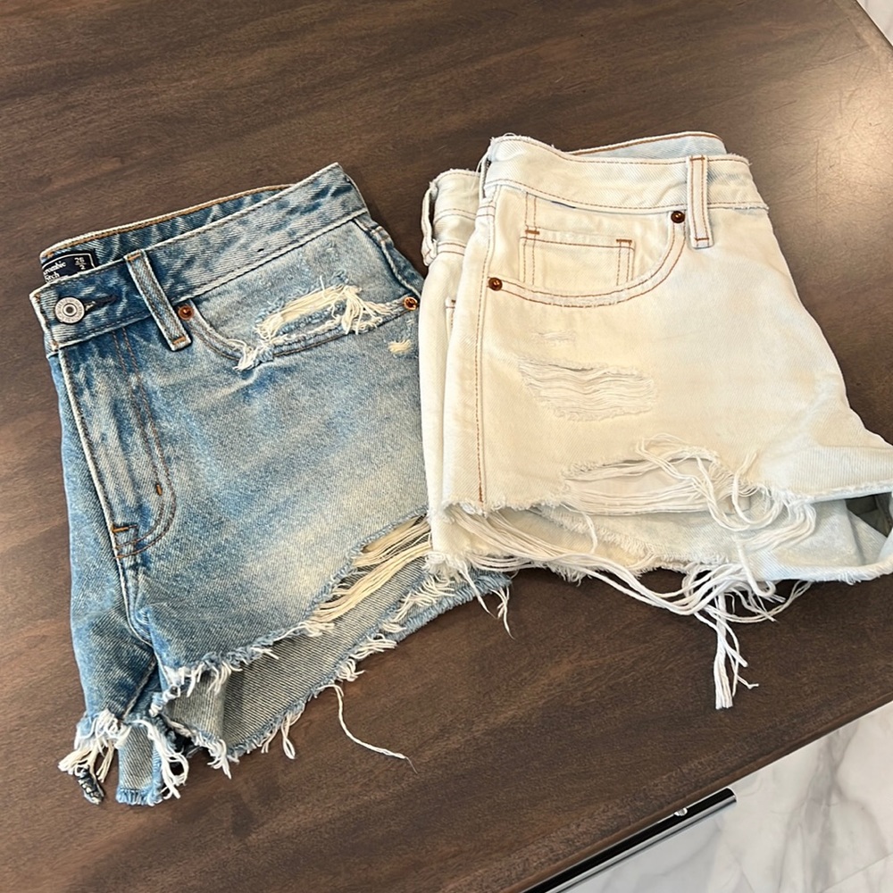2 pack Abercombie Low Rise Destroyed Jean Shorts 26/2